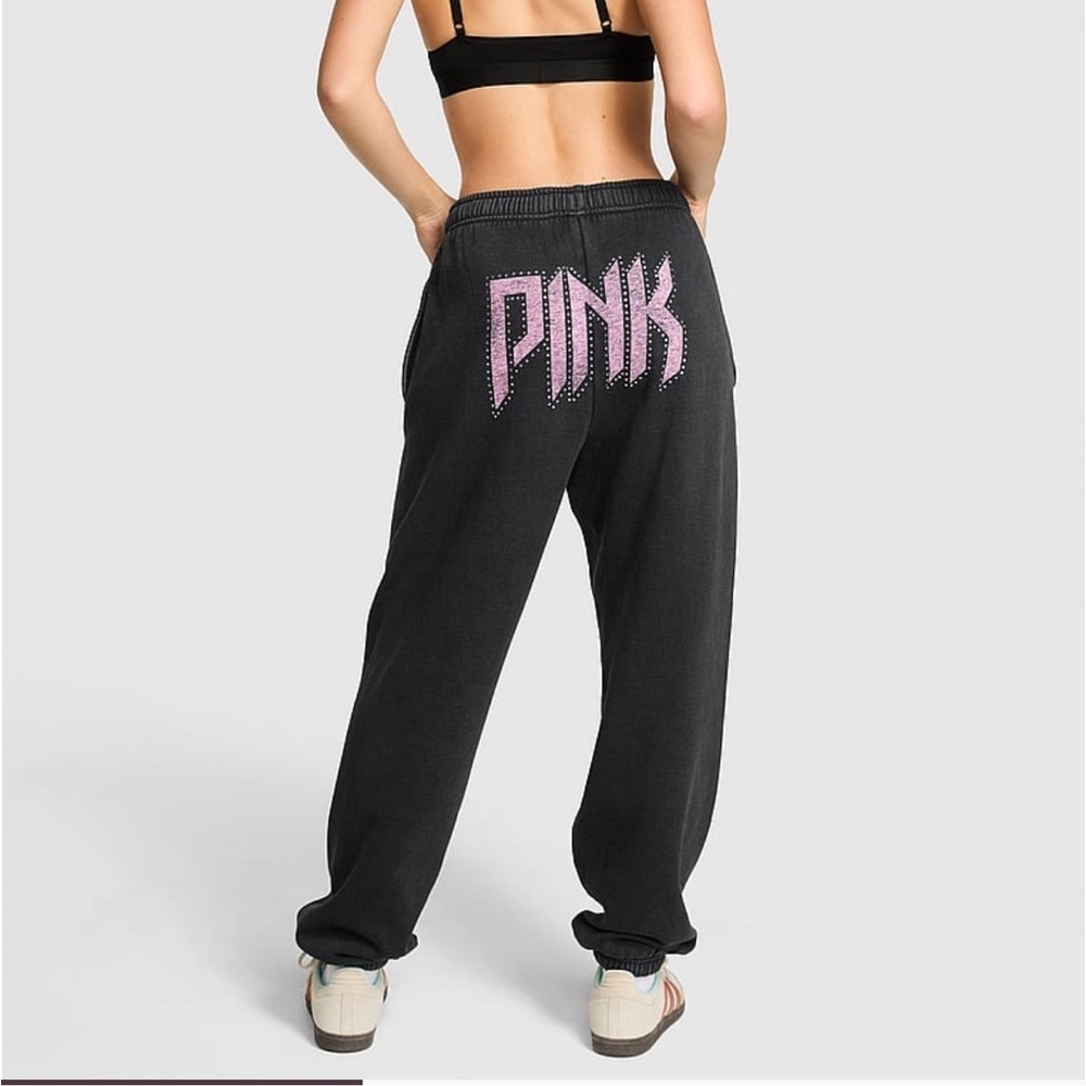 Victoria’s Secret Pink as Seen in Fashion Show 2025 / Campus Fleece Sweatpants